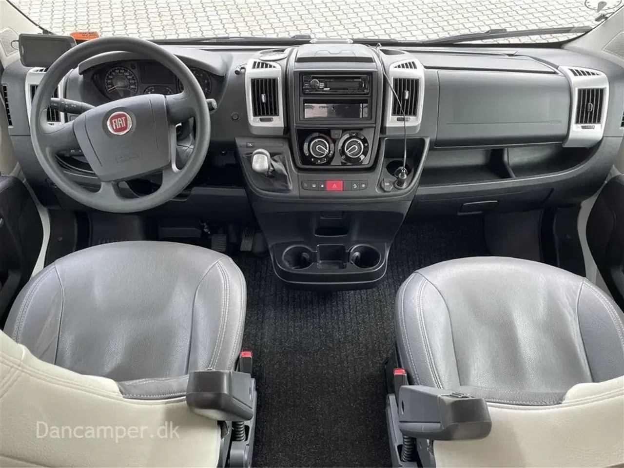 Billede 10 - 2019 - Chausson Flash C 656   UNDER KLARGØRING! Pris følger!2019 Model ! 7.prs. autocamper, med god plads - børnefamiliens foretrukne, 150Hk Automatgear, Aircon på bodel.