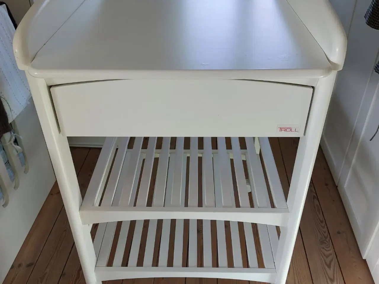 Billede 1 - Ny pris Puslebord pæn stand