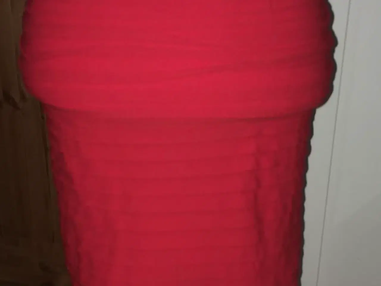 Billede 2 - Rød stram nederdel