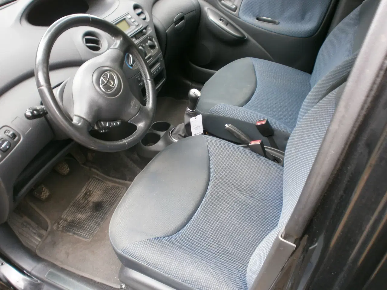 Billede 5 - Toyota Yaris 1,3 Terra årg 2005 Nysynet