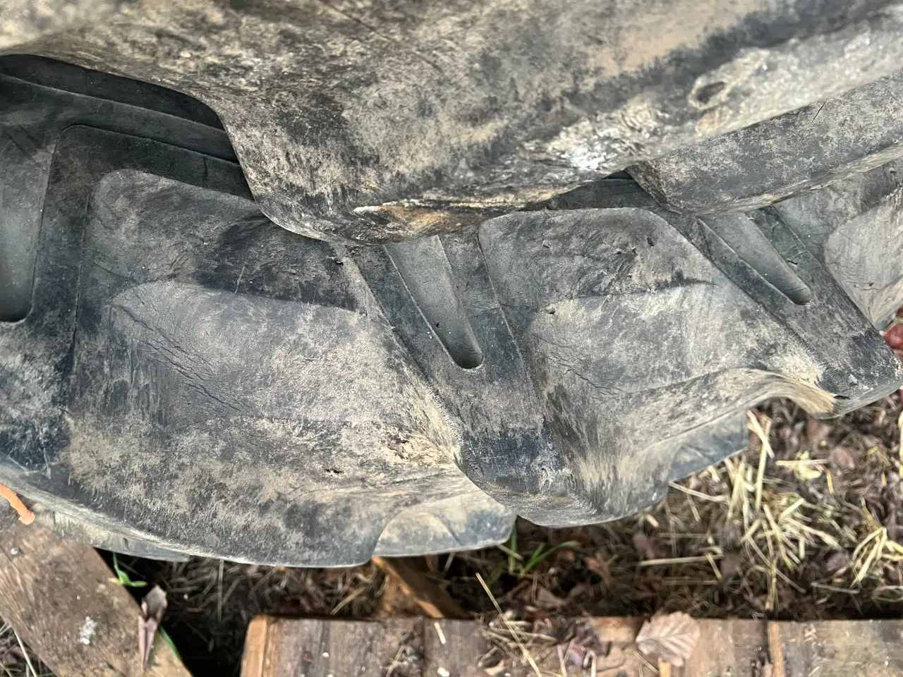 Billede 6 - 2 stk 16.9-34 Traktordæk og slanger