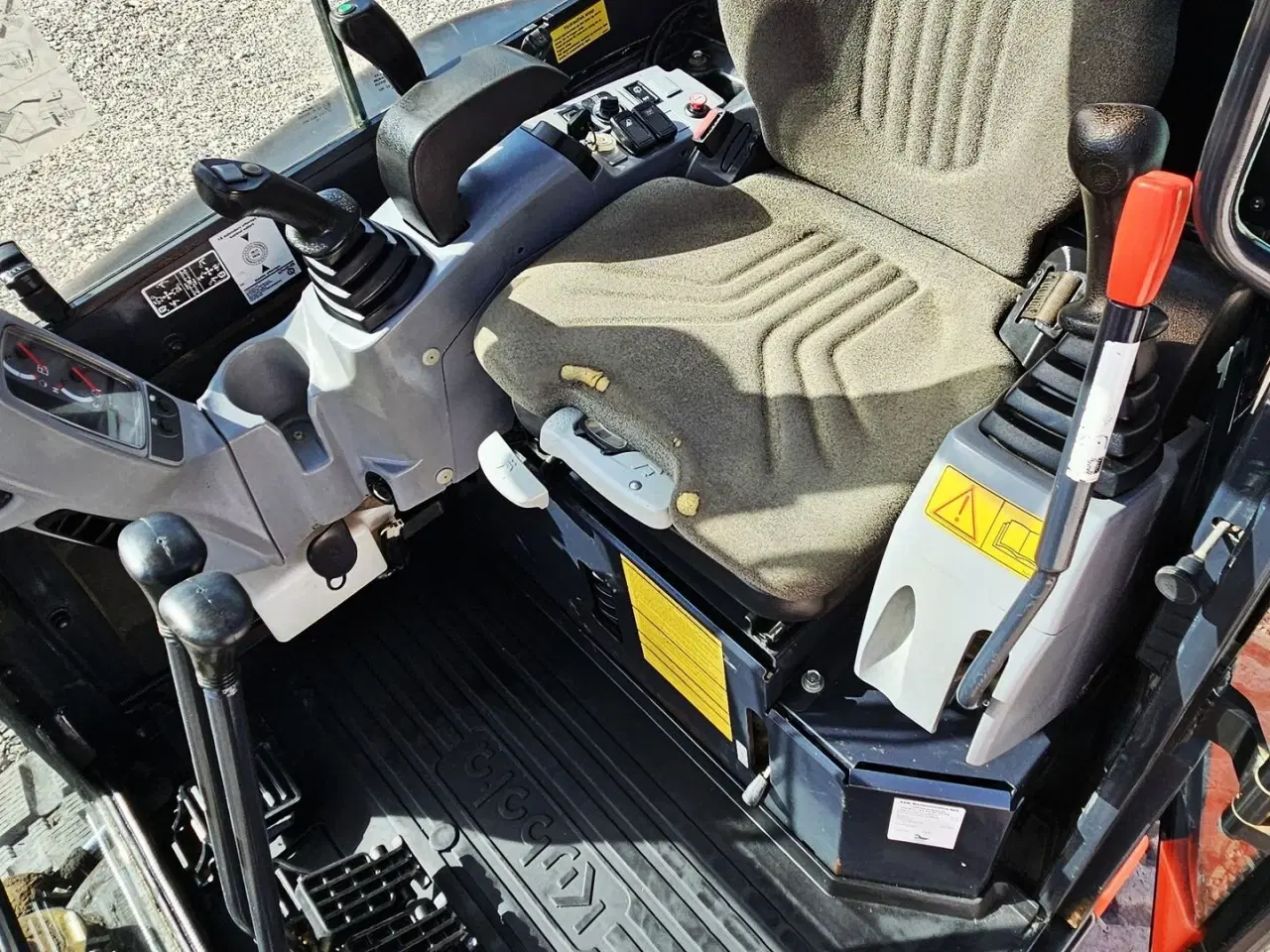 Billede 15 - Kubota U 27-4 / powertilt / skovlsæt / 3800 timer