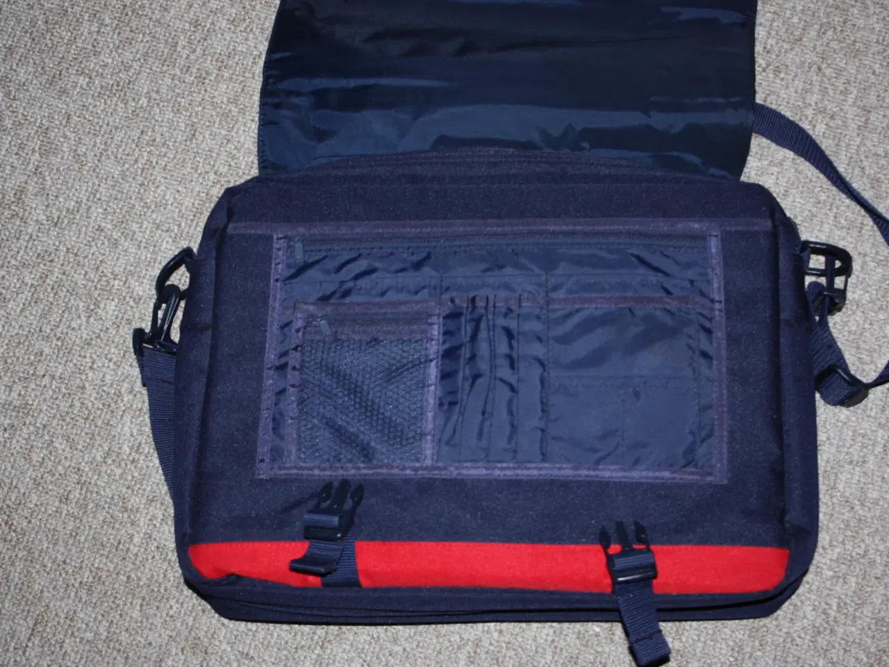 Billede 3 - Tommy Hilfiger computertaske