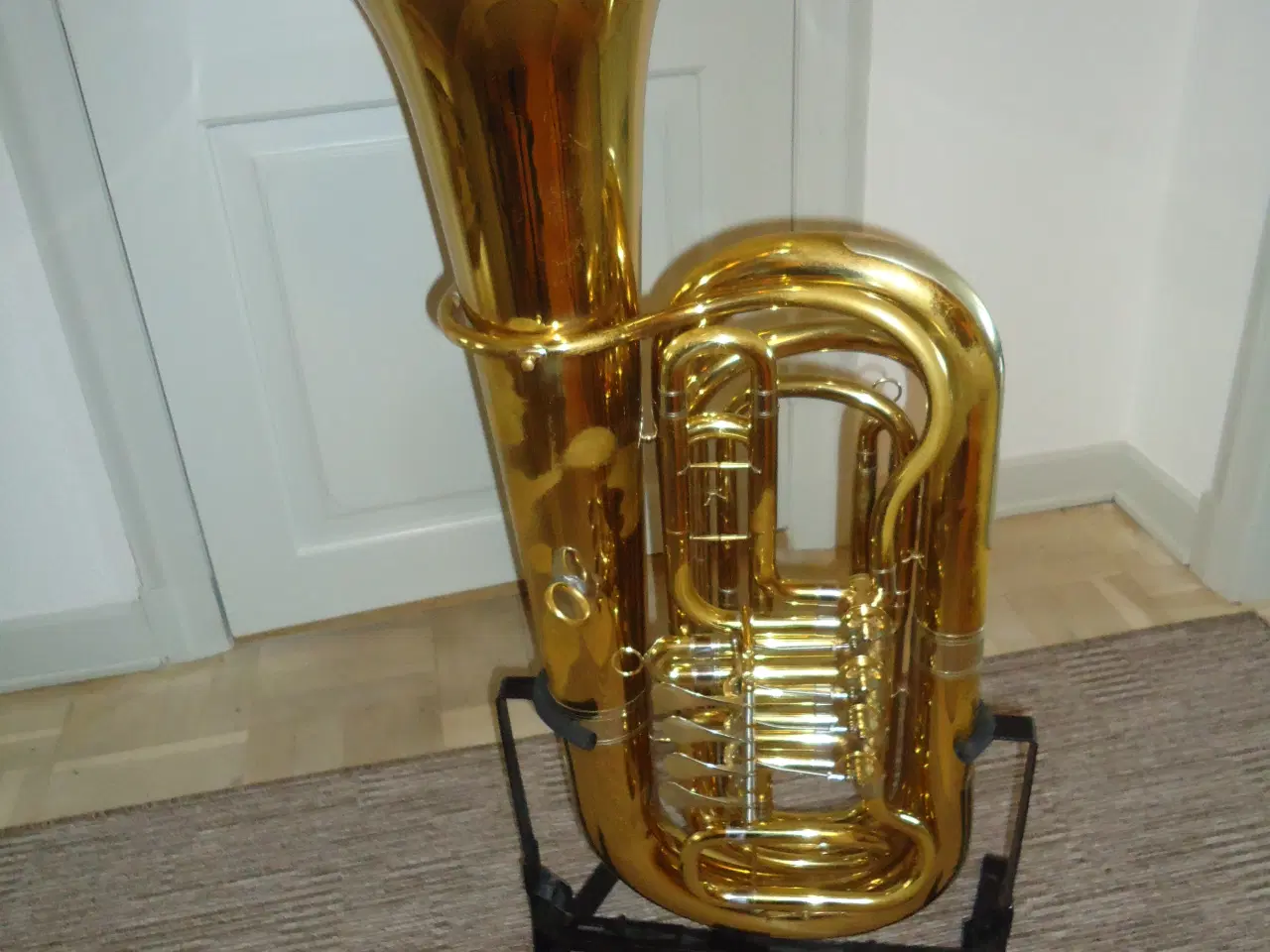Billede 3 - Bb Tuba med tilbehør