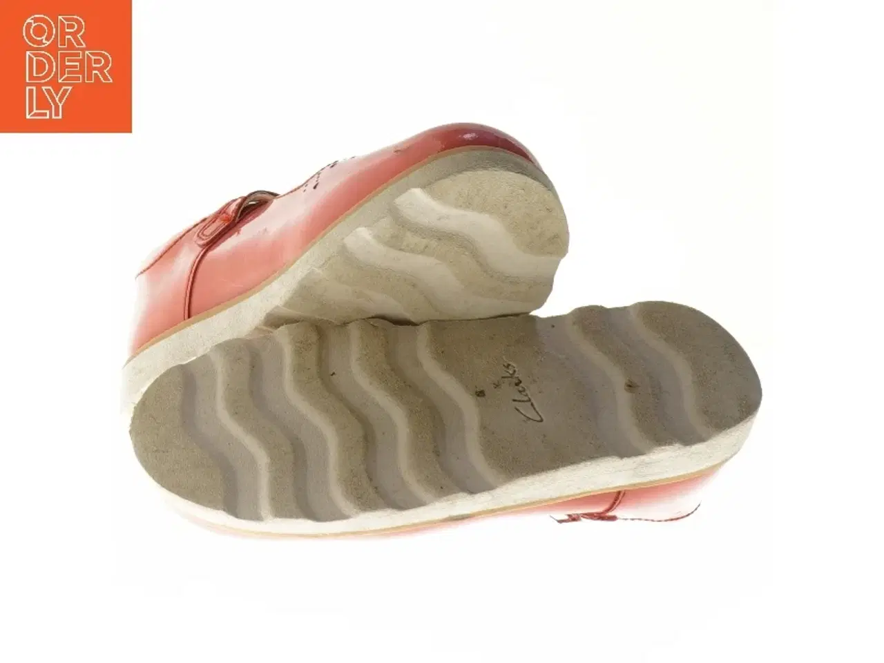 Billede 3 - Røde pigesko med rem fra Clarks (str. længde 20 cm)