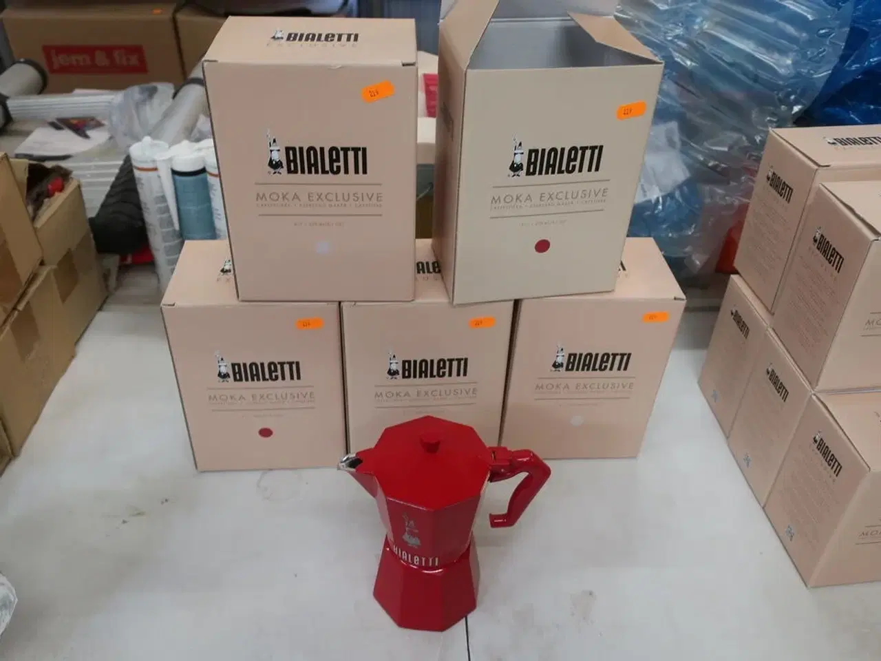 Billede 1 - Kaffekoger BIALETTI MOKA EXPRESS RED, med 6 stk. kopper