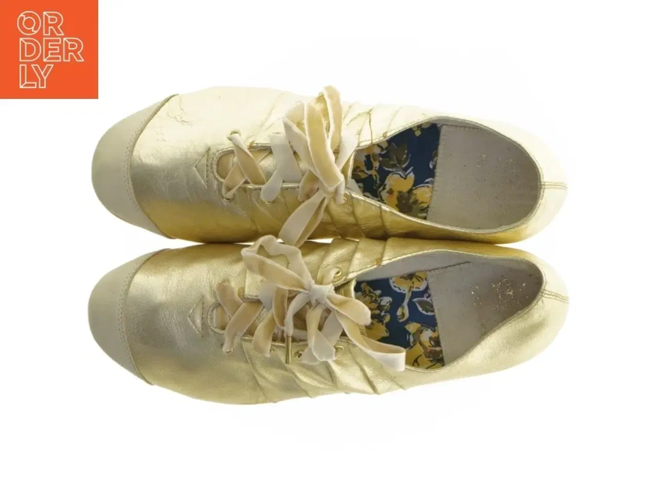 Billede 4 - Gyldne sko med bånd fra Diesel (str. 40)