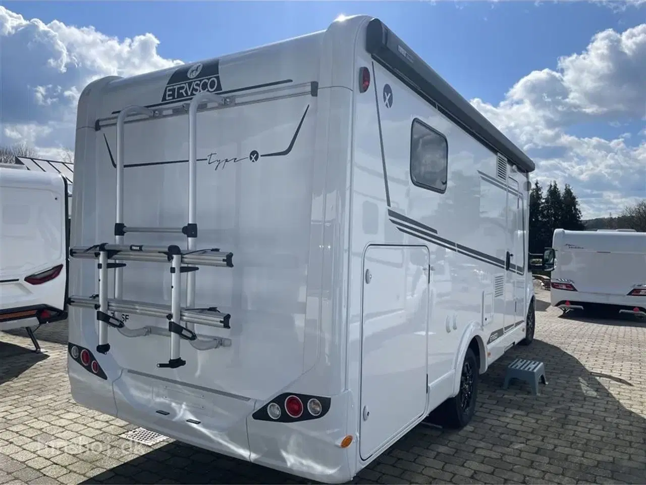Billede 20 - 2024 - Etrusco T 7.3 SF Complete Sel.   Etrusco By Hymer – Luksus og Funktionalitet i Perfekt Harmoni fra Hinshøj Caravan