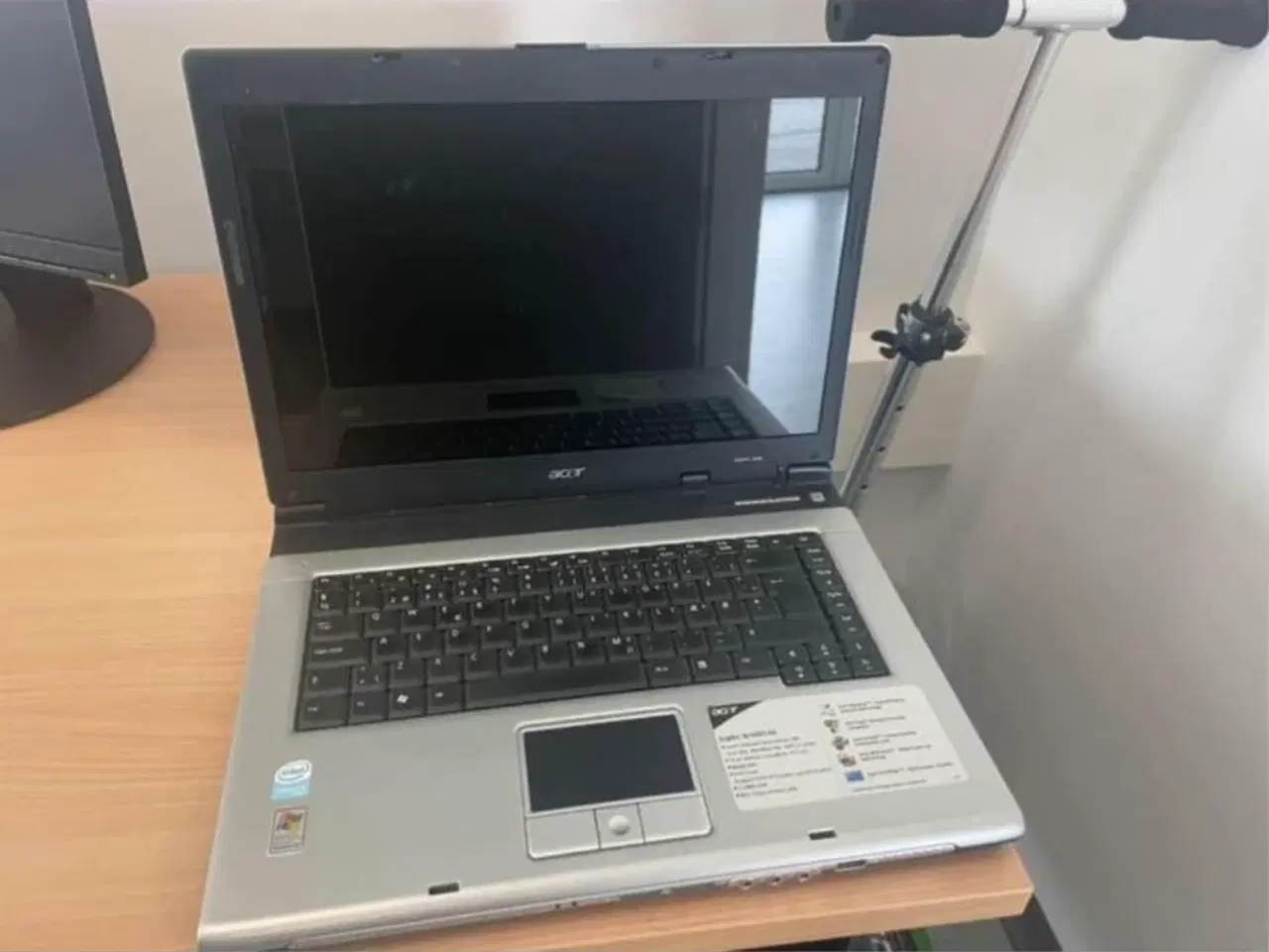 Billede 1 - Acer computer, uden harddisk, men med oplader