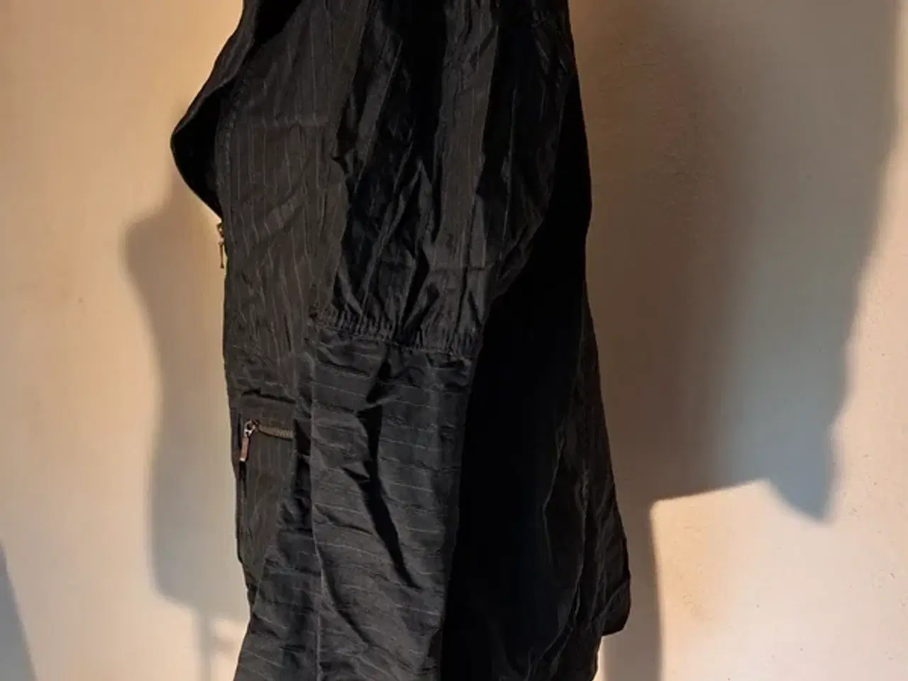 Billede 2 - Kello str. 42 sommerjakke