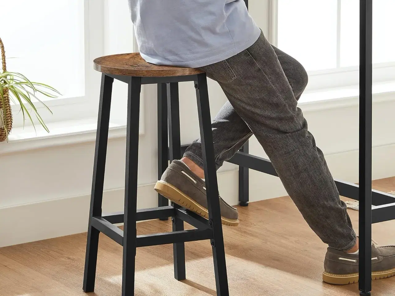 Billede 7 - Barbord sæt – VASAGLE industrielt højbord med 2 barstole, vintage brun/sort