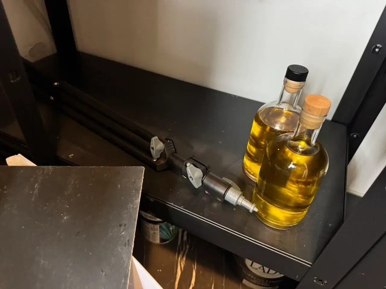 Billede 7 - 4 stk. Stålreoler med indhold