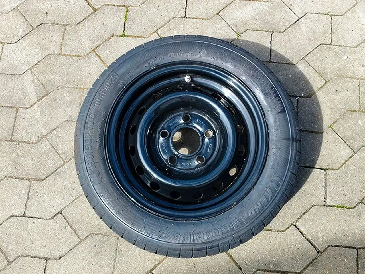 Billede 1 - 195/50R13 5x112 ET30 104/101N Sort