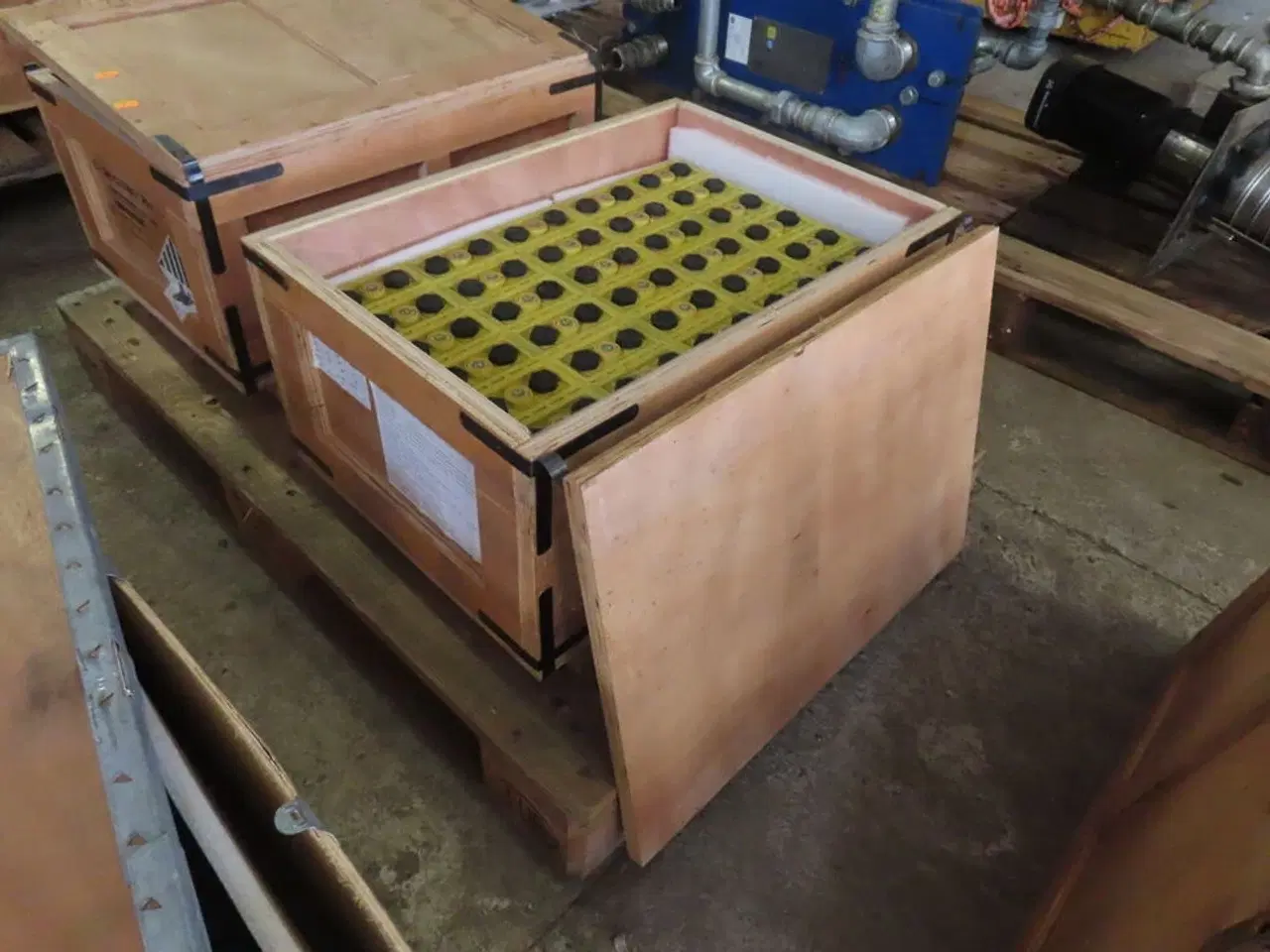 Billede 1 - Kasse med 30 stk lithium ion batterier WINSTON