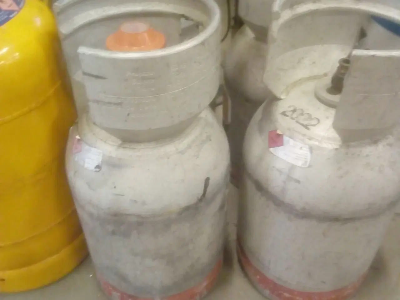 Billede 1 - 2 Alu gasflasker m. 1 regulator