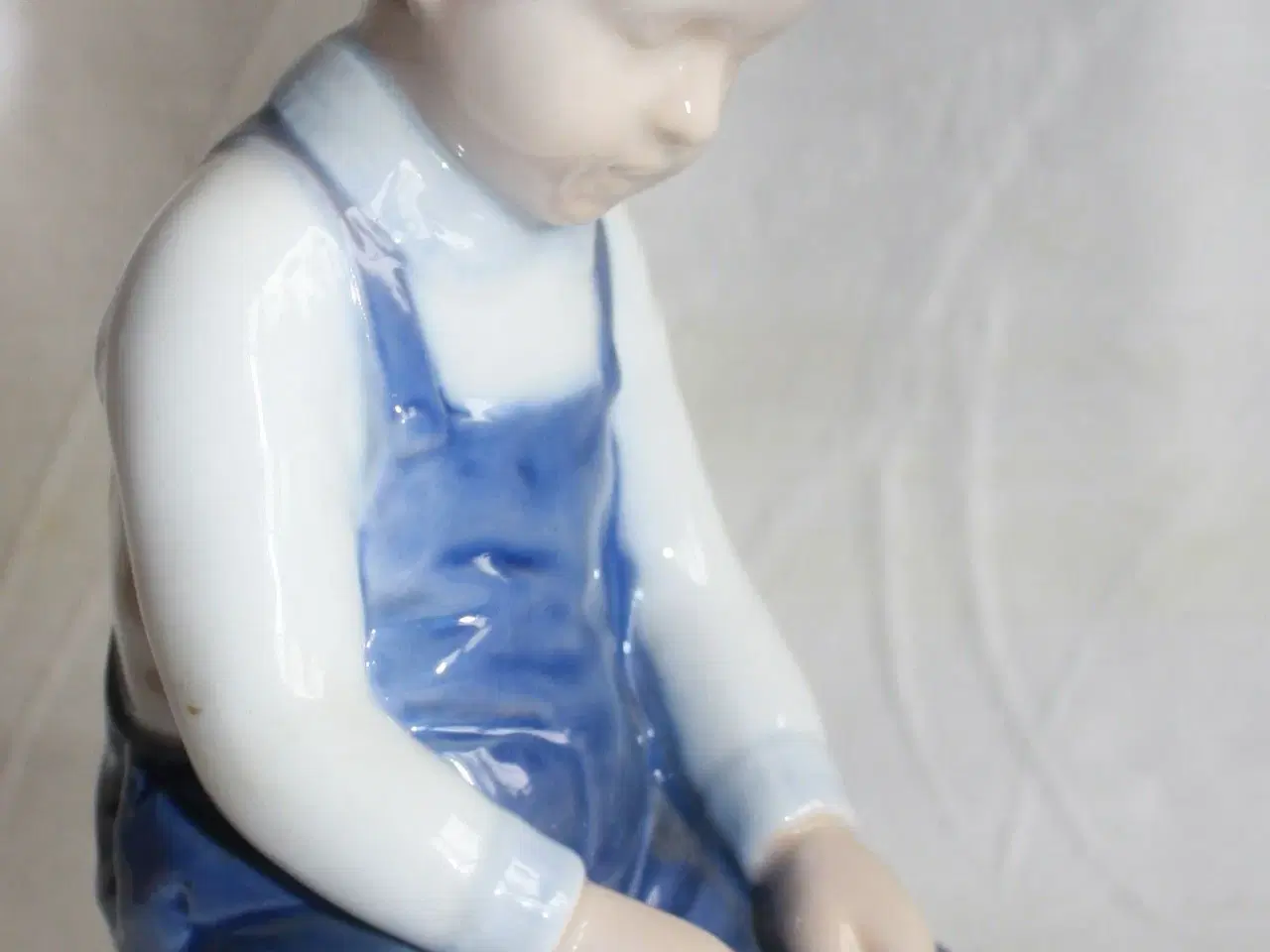 Billede 8 - Porcelænsfigur, "Dreng med spand" fra B&G