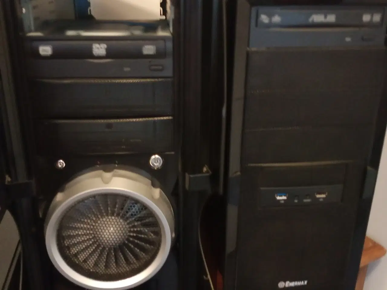 Billede 7 - 3 computer kabinettter + bonus skærm