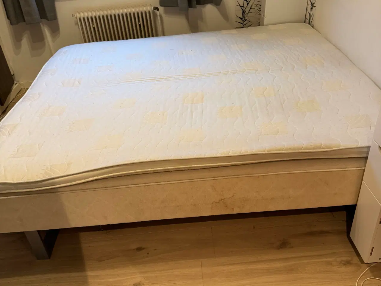 Billede 2 - Dobbeltseng sælges 