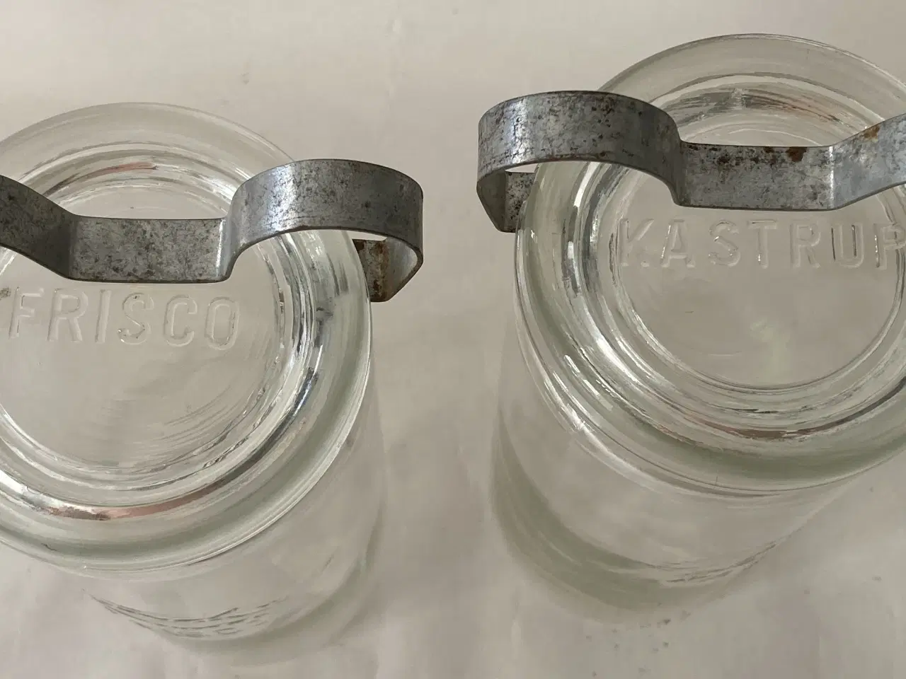 Billede 2 - 2 stk. 1L højt/smalt Sylteglas / Henkogningsglas 