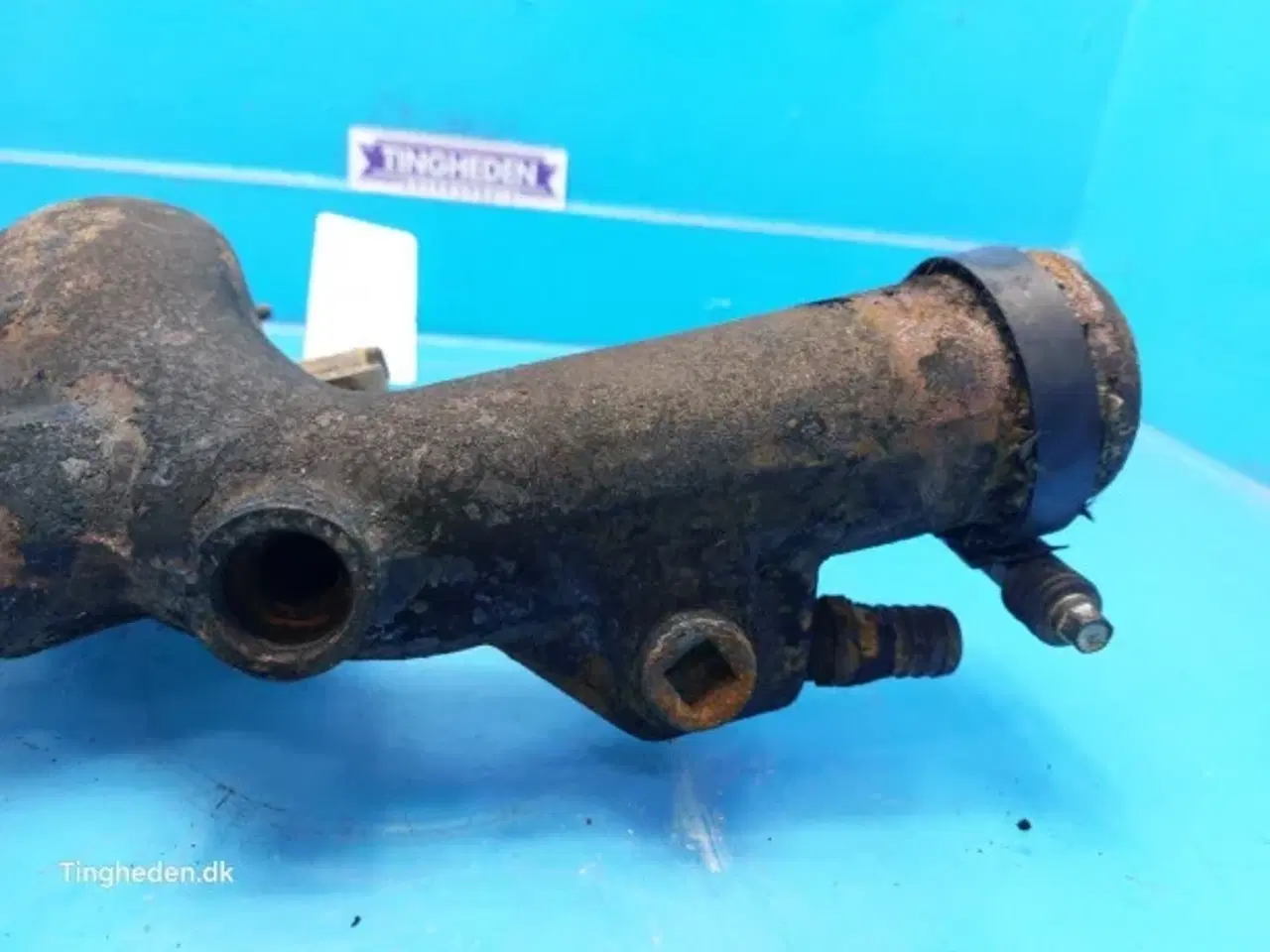 Billede 7 - John Deere 6090HZ003 Vandpumpe Rør RE523340