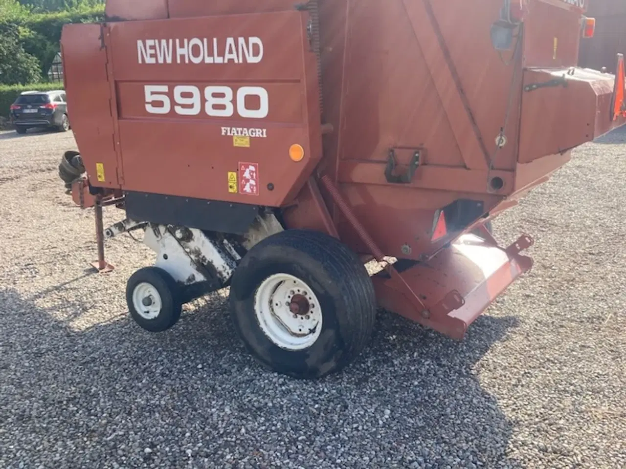 Billede 3 - New Holland 5980 rundballepresser med netbinding 