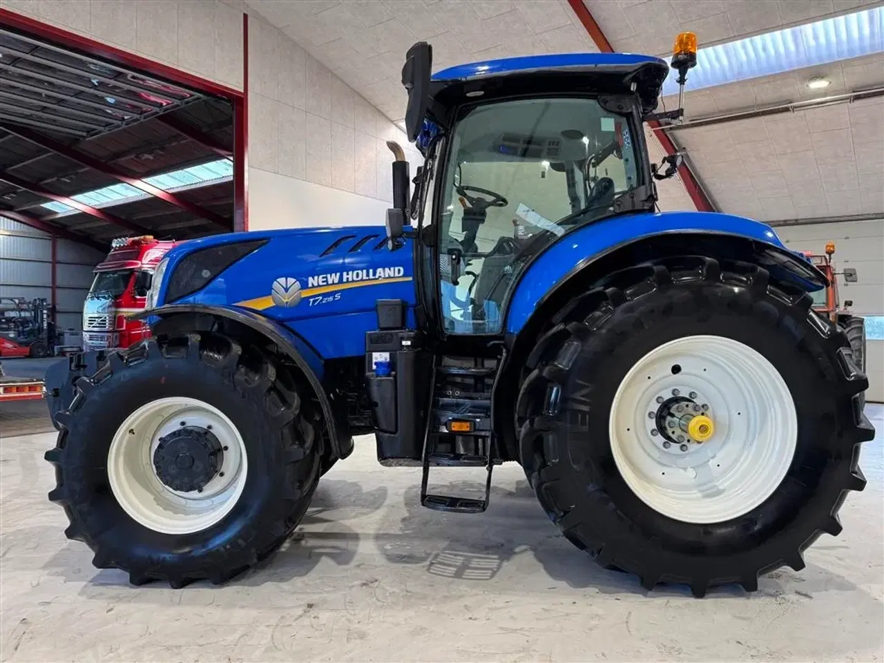 Billede 4 - New Holland T7.215 S KUN 1400 TIMER OG FULD AFFJEDRING!
