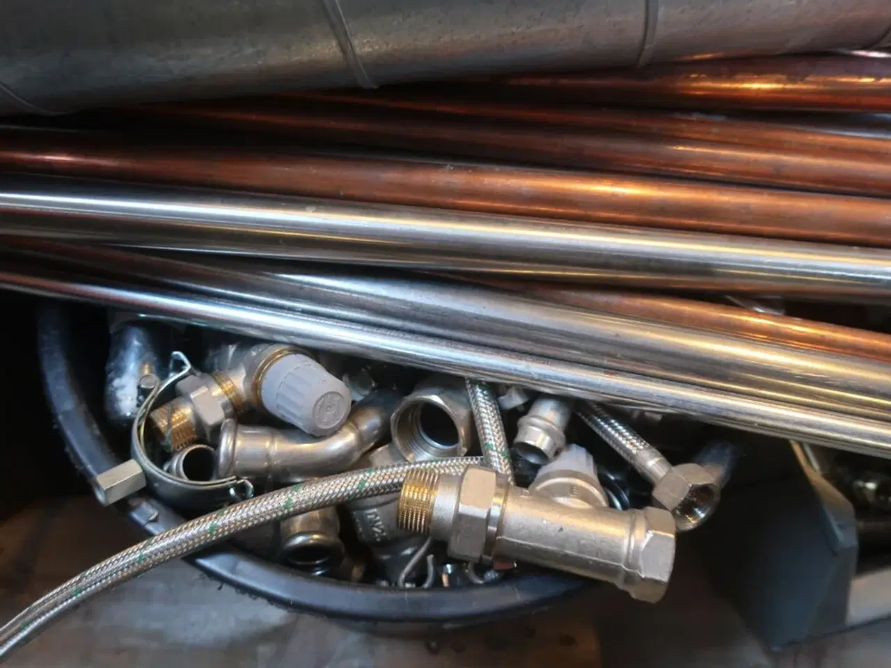 Billede 4 - Rør, fittings m.m. på palle