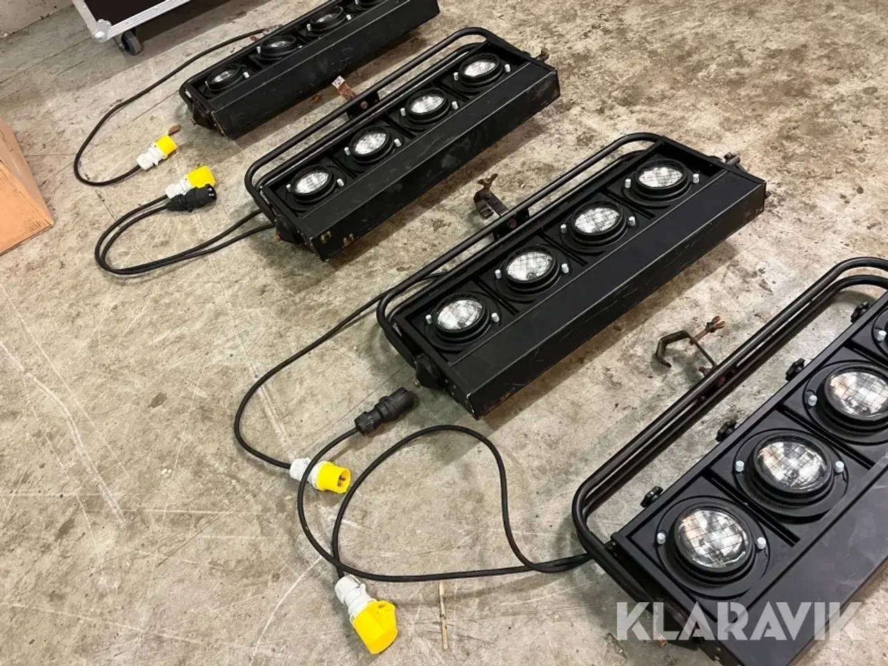 Billede 3 - Lys blindere med flightcase og ophæng 4 styk