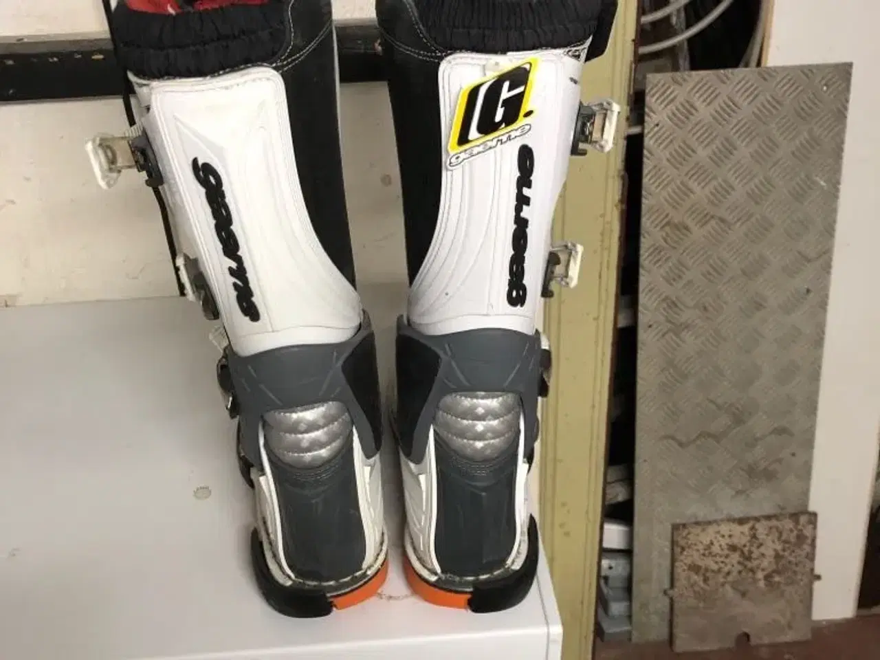 Billede 3 - gaerne SUPERMOTARD str.44