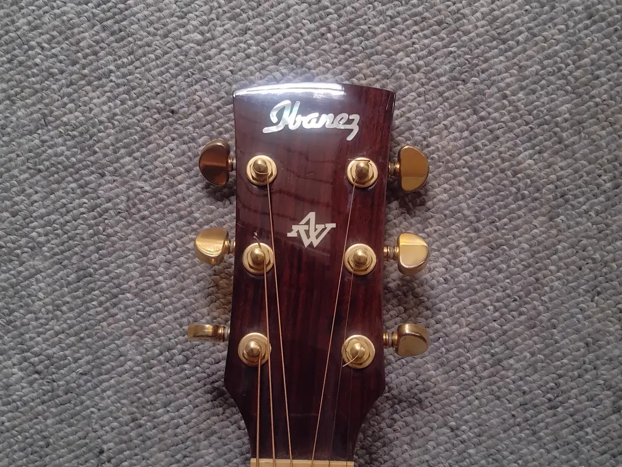 Billede 3 - Ibanez guitar med kuffert. 