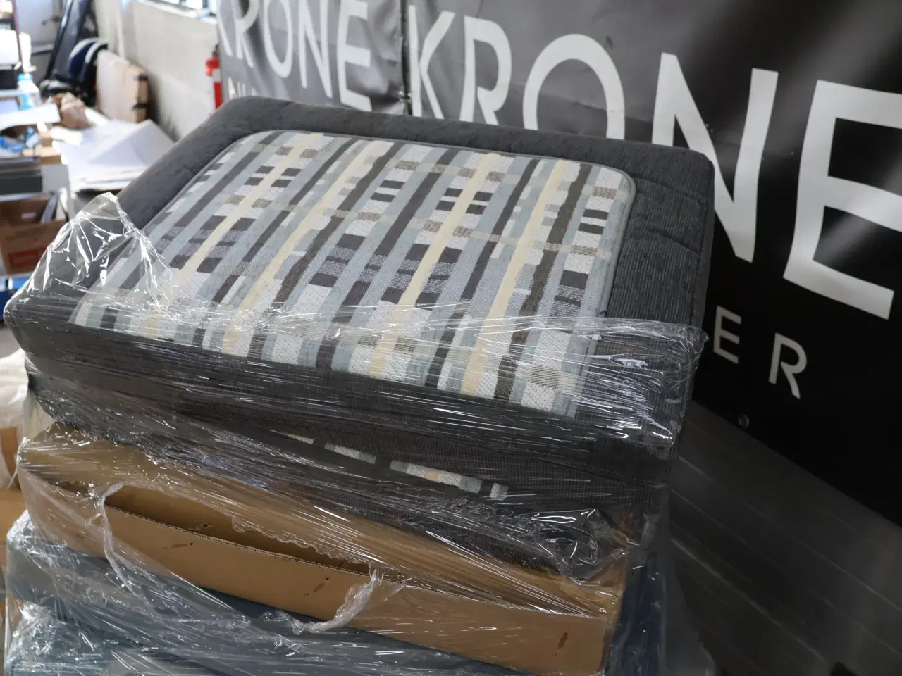 Billede 6 -  Paller med diverse Hynder.