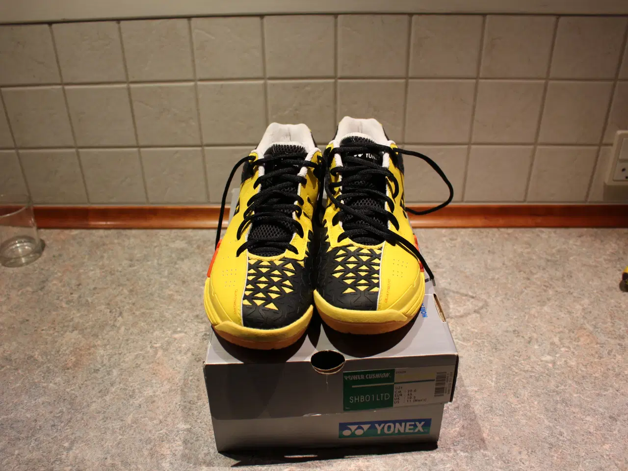 Billede 1 - YONEX BADMINTON SKO NYE
