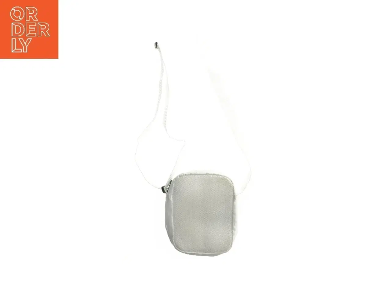 Billede 4 - Hvid crossbody taske fra Black Squad (str. 20 x 23 cm)