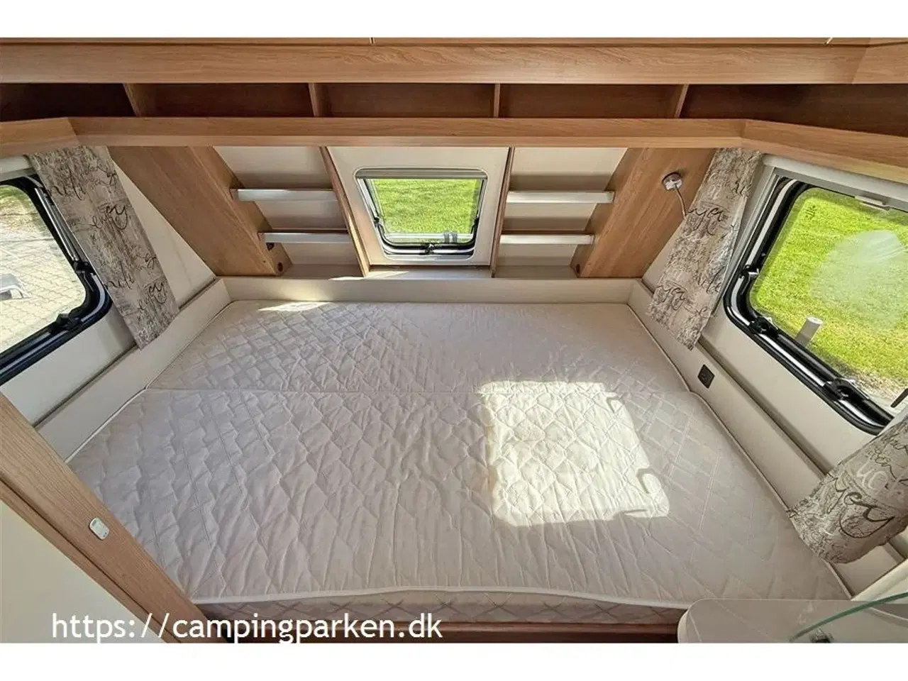 Billede 7 - 2021 - Hobby De Luxe 440 SF   Mindre campingvogn med mulighed for lav totalvægt, mover og cykelstativ monteret