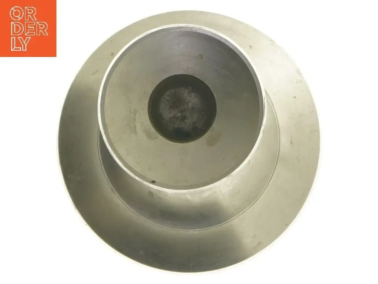 Billede 3 - Sølvfarvet lysestage i metal (str. 20 cm)