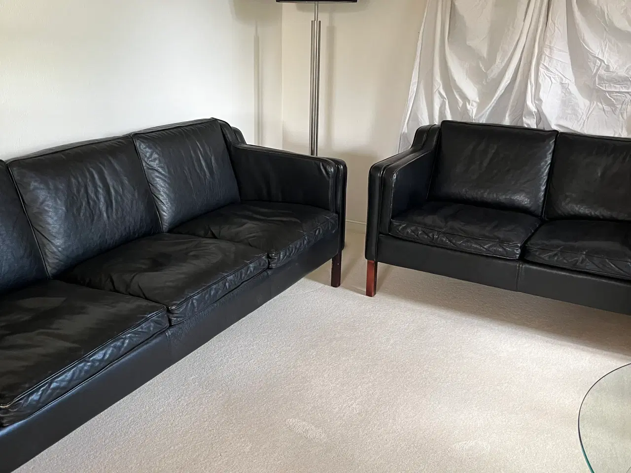 Billede 2 - Lædersofaer 3 + 2 Stouby sort læder