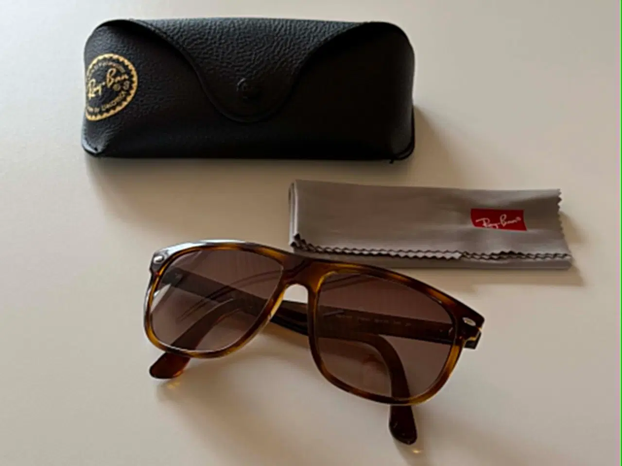 Billede 1 - Ray-Ban Boyfriend RB4147 710/51 56 solbriller