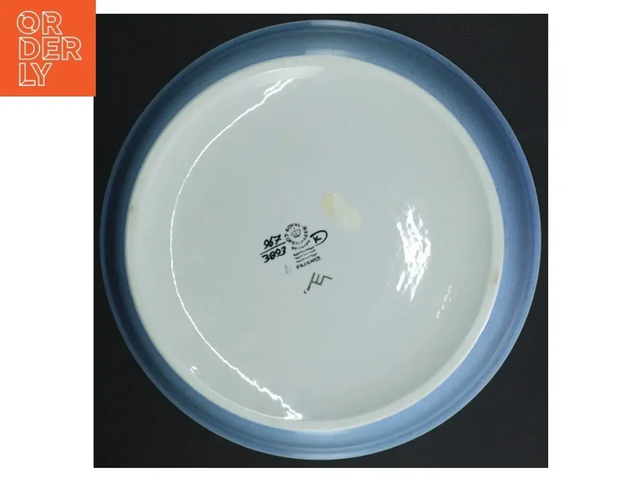 Billede 4 - Porcelænsfad med blomstermotiv 967-3893 fra Royal Copenhagen (str. Ø 24 cm)
