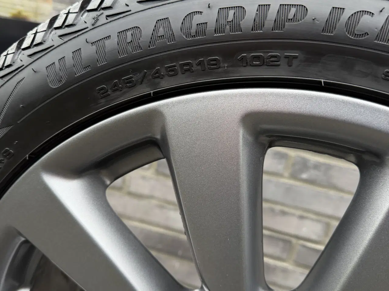 Billede 3 - Mercedes 19 original med vinterdæk tpms E/C/CLA