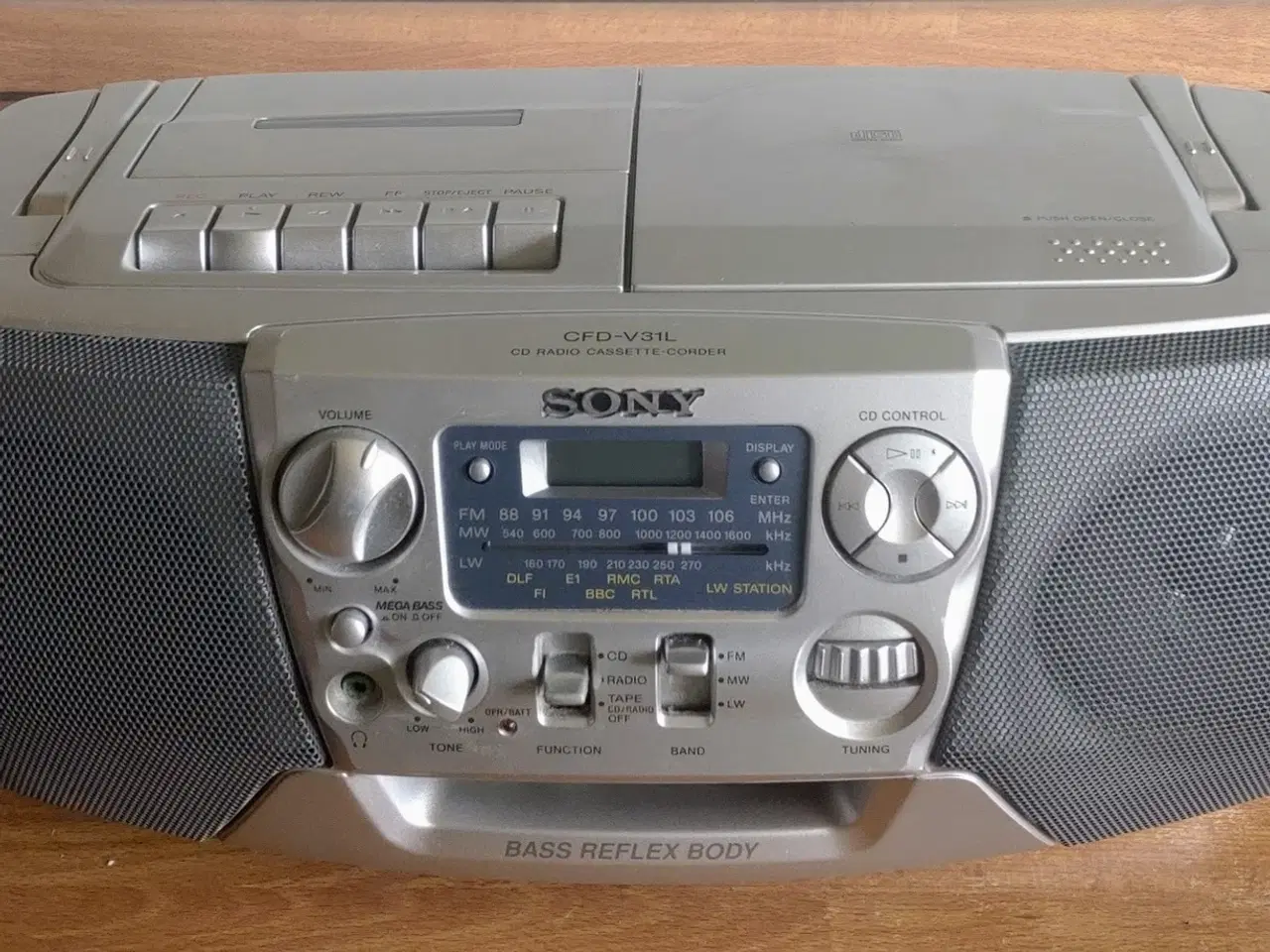Billede 1 - SONY CFD-V31L TRANSPORTABEL RADIORECORDER