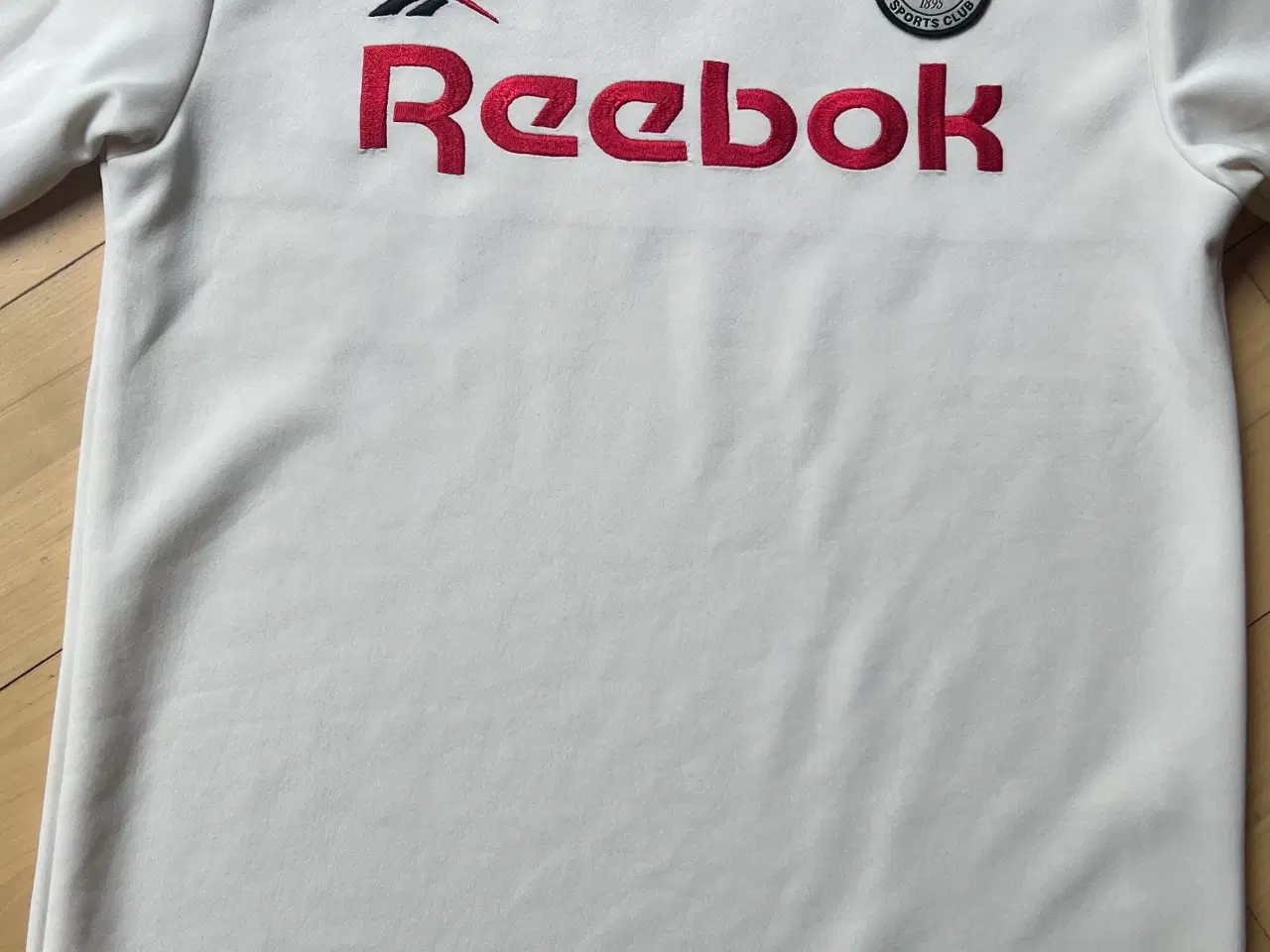 Billede 3 - REEBOK / H&M trøje – str. 146/152 