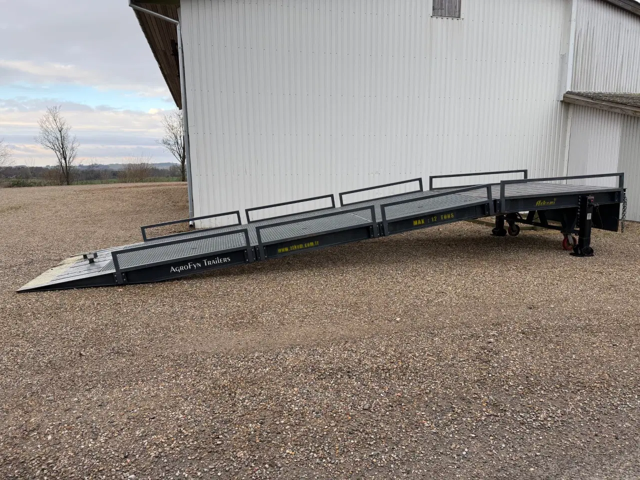 Billede 4 - Mobil læsserampe. 12 tons kapacitet. 236 cm indv. 