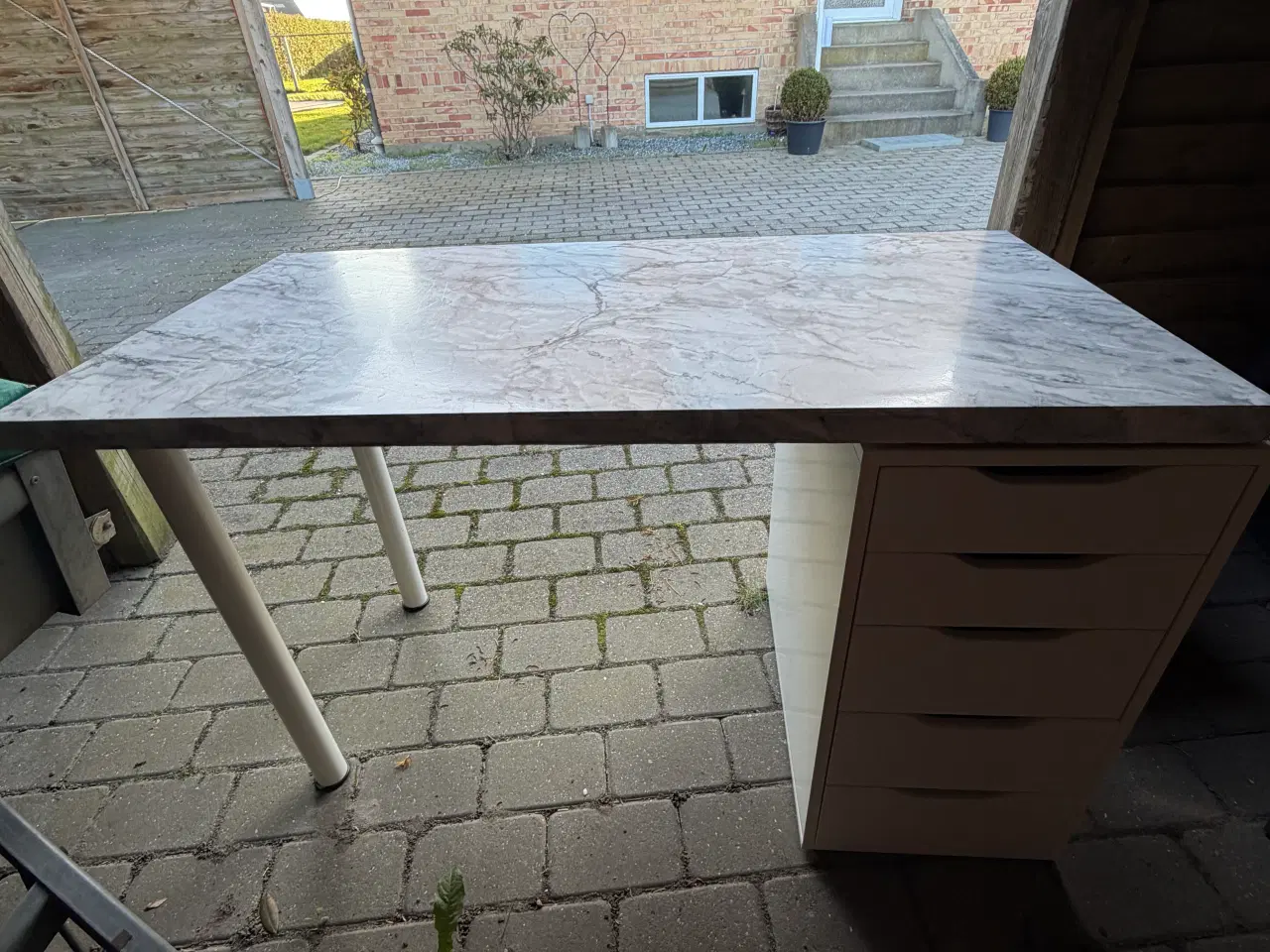 Billede 1 - Skrivebord fra Ikea 