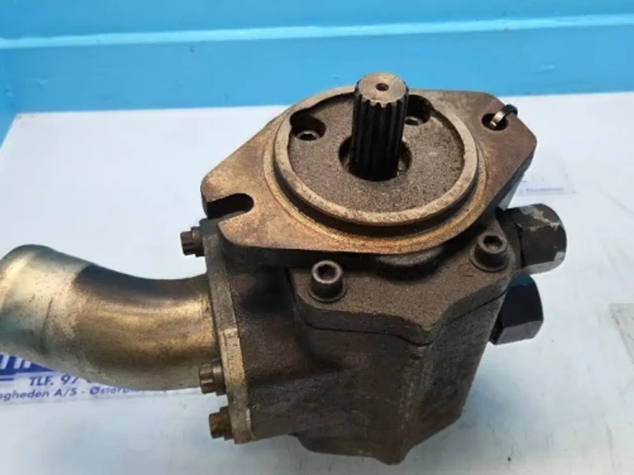 Billede 5 - New Holland T8.320  Smøreoliepumpe 84425104