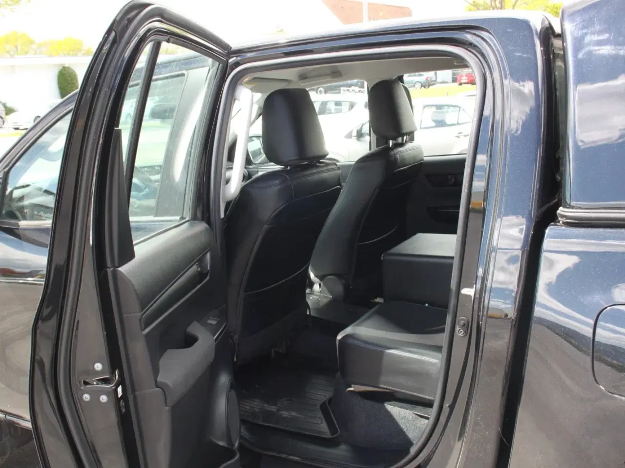 Billede 8 - Toyota HiLux 2,4 D-4D 150 T2 Db.Kab 4x4
