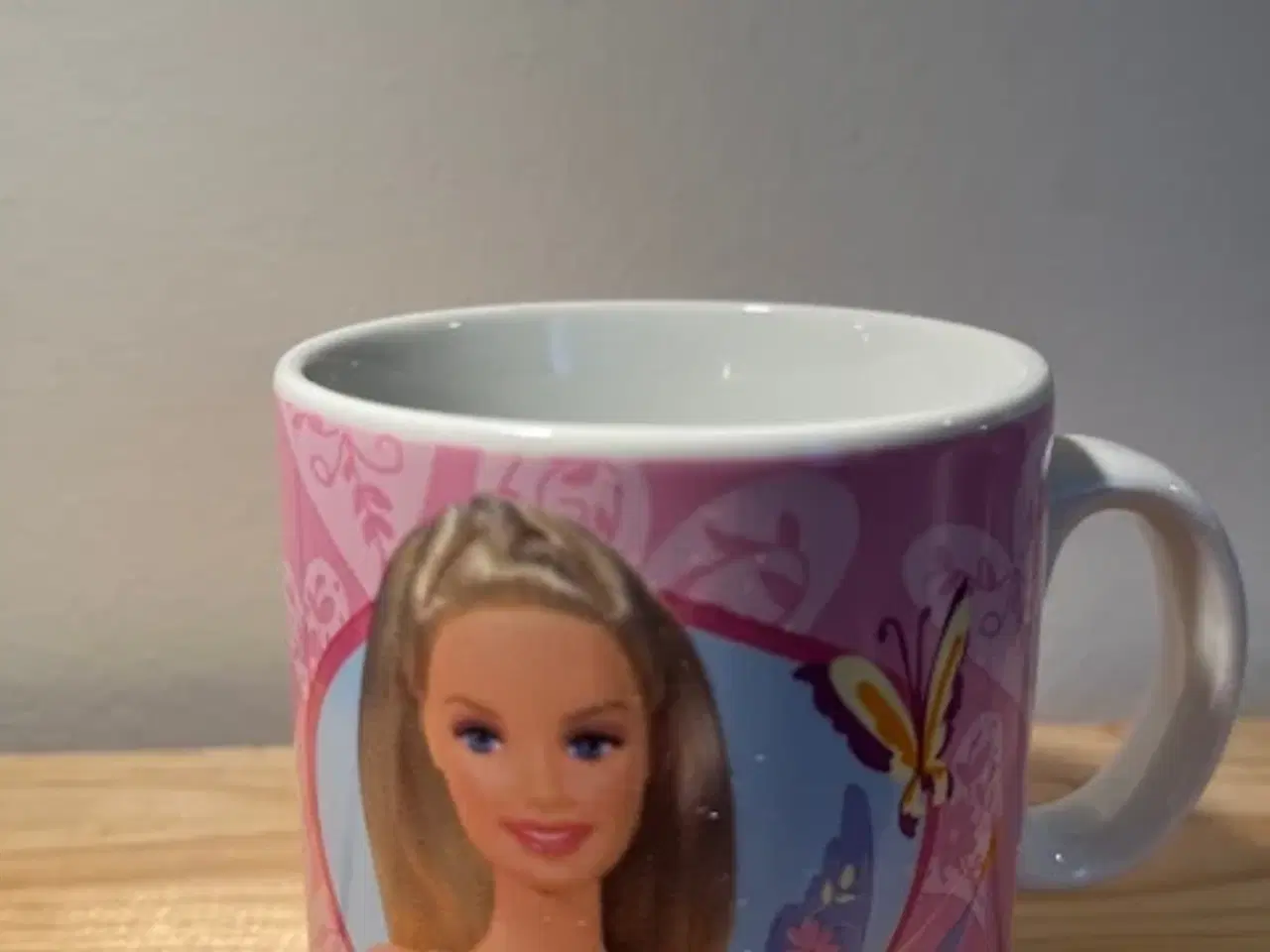 Billede 2 - Autentisk Vintage Barbie-krus fra 2003
