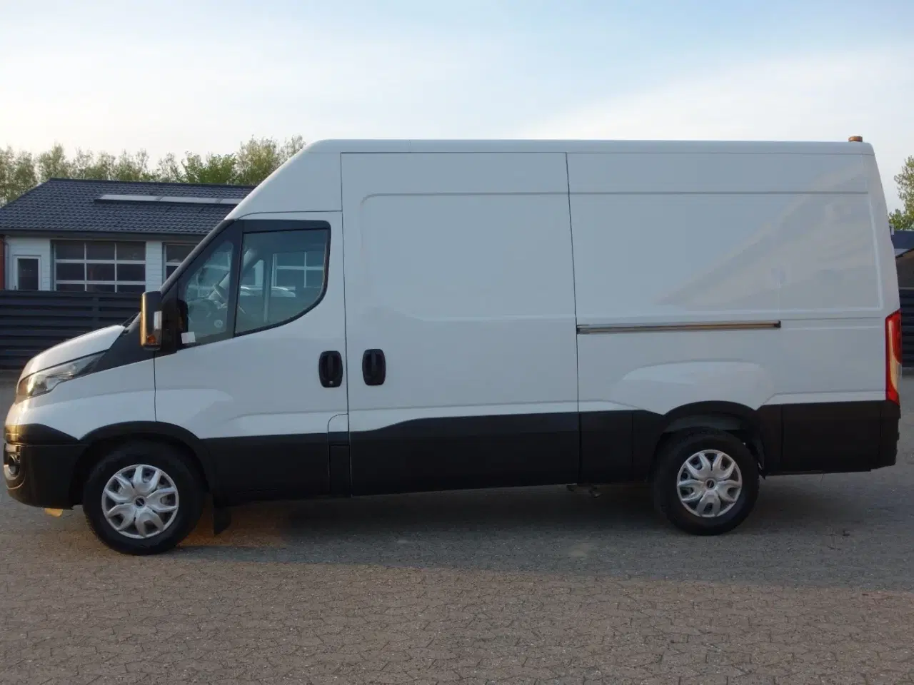 Billede 3 - Iveco Daily 2,3 35S16 12m³ Van AG8
