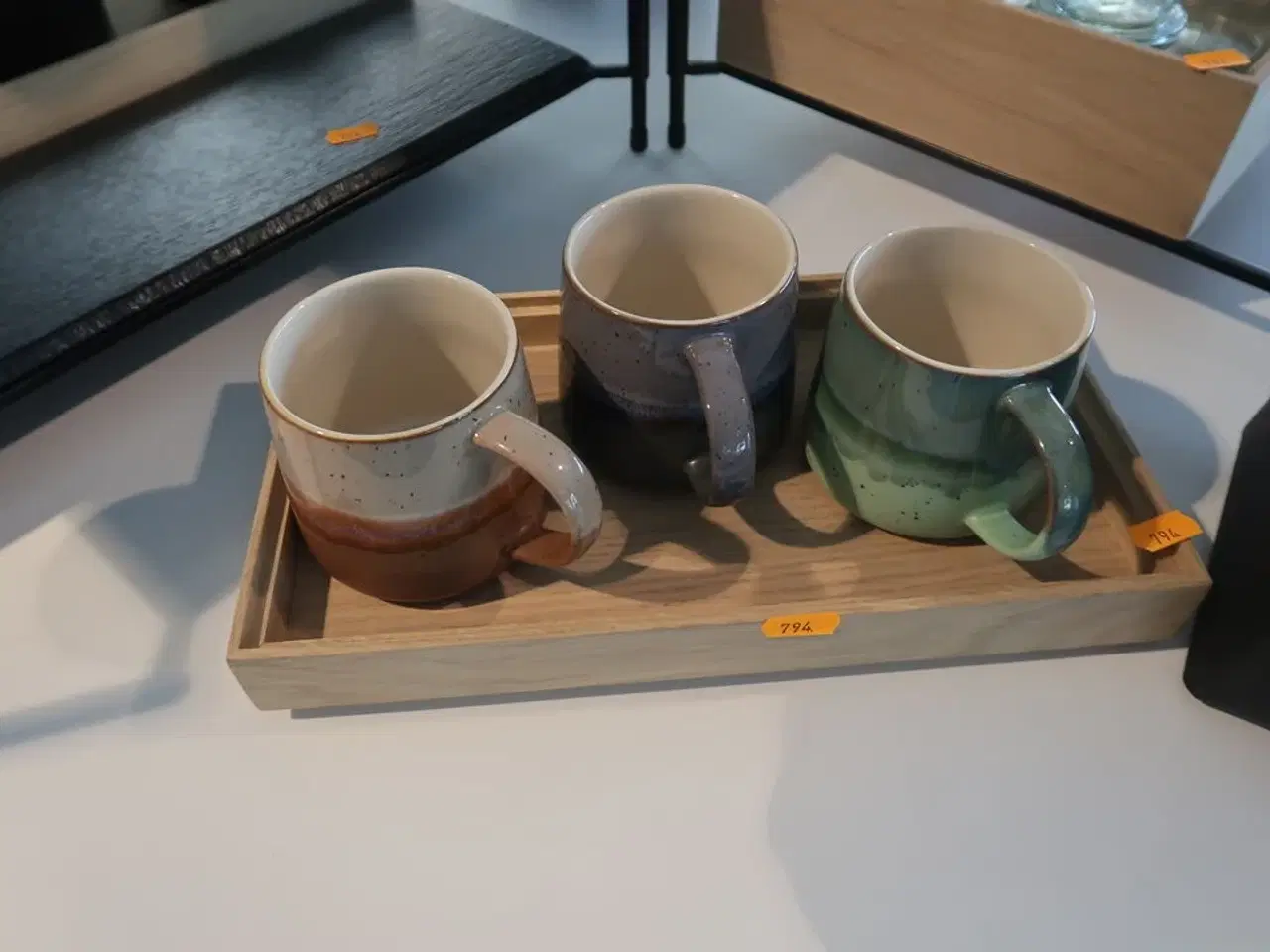 Billede 5 - Opsats med kopper, kander, glas m.m.