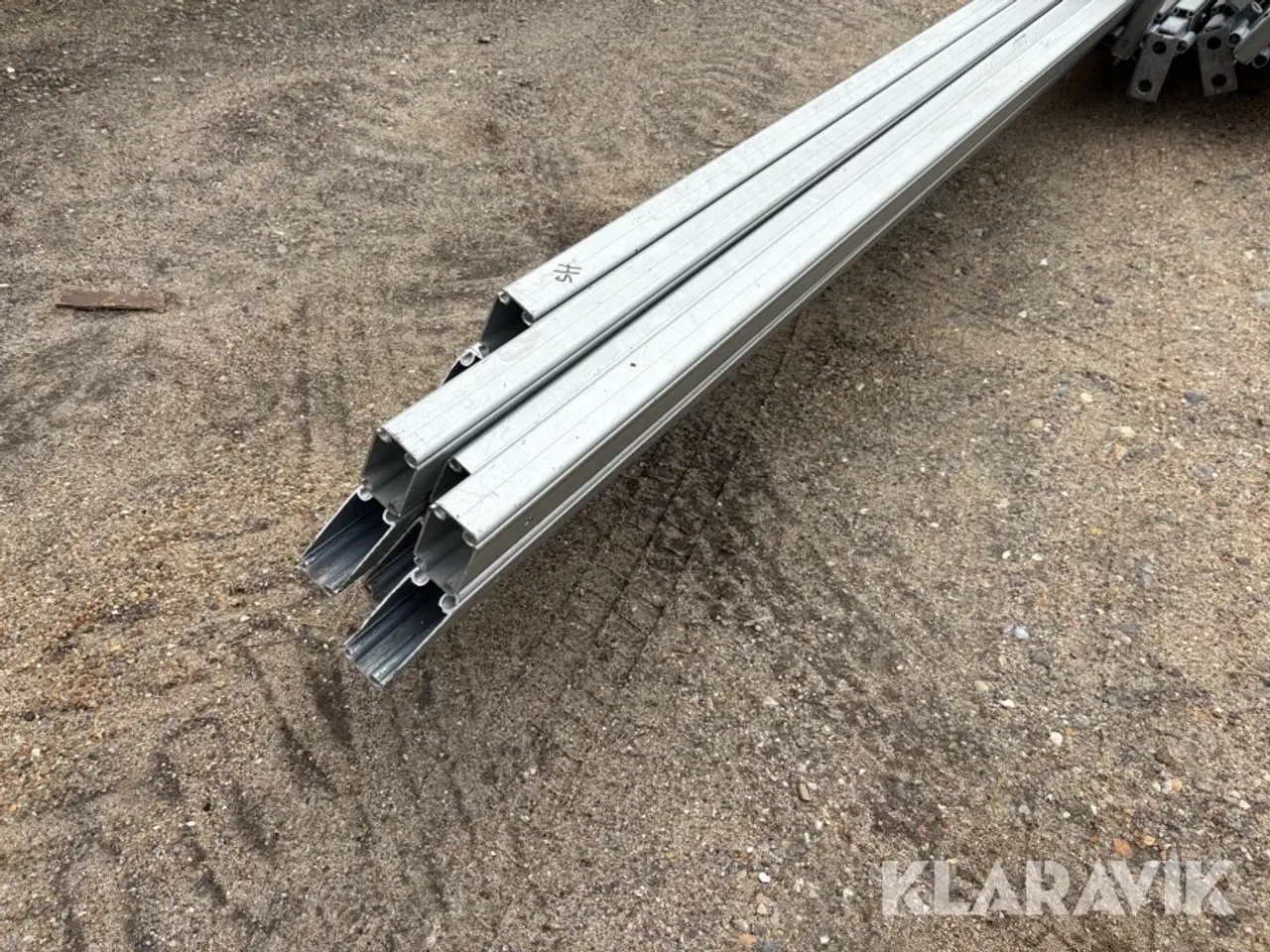 Billede 9 - Telt - 9x9m - ekstra stormsikret -4 slidset stænger