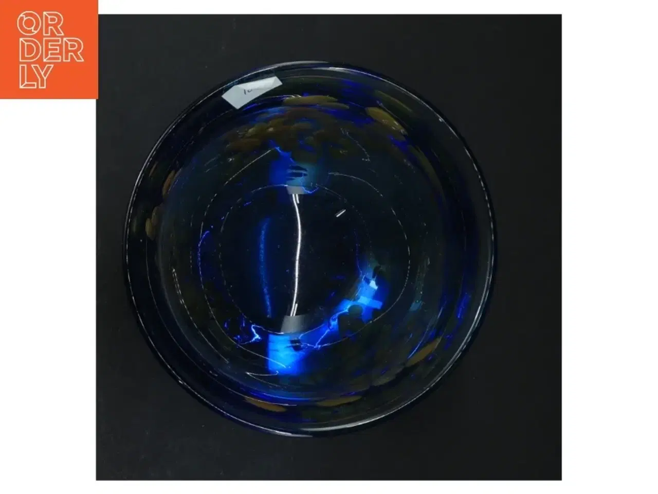 Billede 4 - Blå glasvase med dekoration (str. 14 cm)